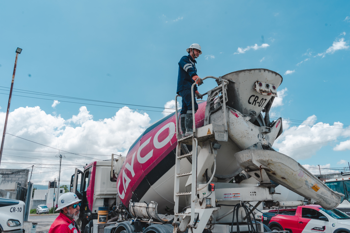 Obra de infraestructura con concreto CAYCO